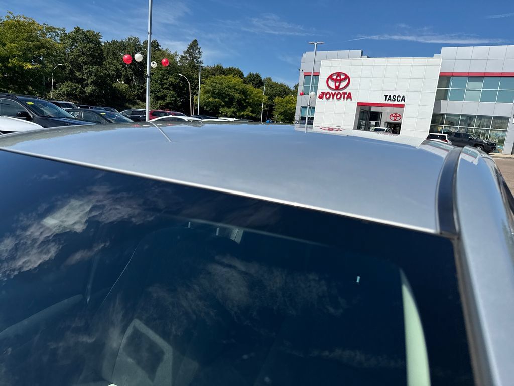 Used 2024 Toyota Corolla LE FWD image 47