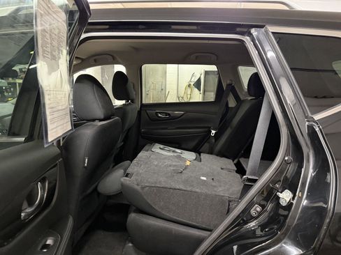 Used 2019 Nissan Rogue S w/ Special Edition Package image 17