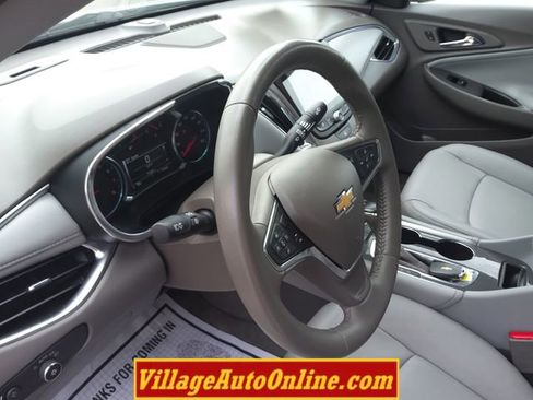 Used 2017 Chevrolet Malibu LT w/ Leather Package image 20