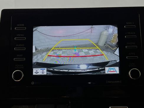 Used 2021 Toyota Camry SE w/ Convenience Package FWD image 28