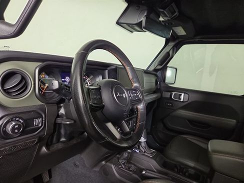 Used 2024 Jeep Gladiator Mojave AWD/4WD image 15