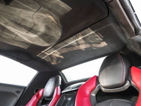 Used 2022 Chevrolet Corvette Stingray Premium Conv w/ Z51 Performance Package image 32