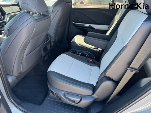 Used 2025 Lexus TX 500h AWD w/ Technology Package image 12