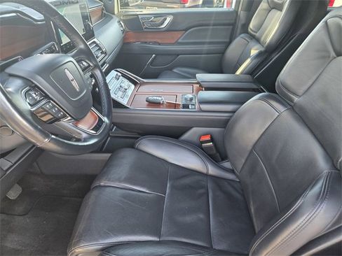 Used 2024 Lincoln Navigator Reserve image 22
