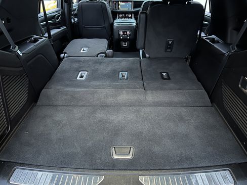 Used 2022 GMC Yukon Denali image 22