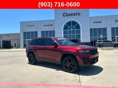 Used 2024 Jeep Grand Cherokee Altitude AWD/4WD image 1