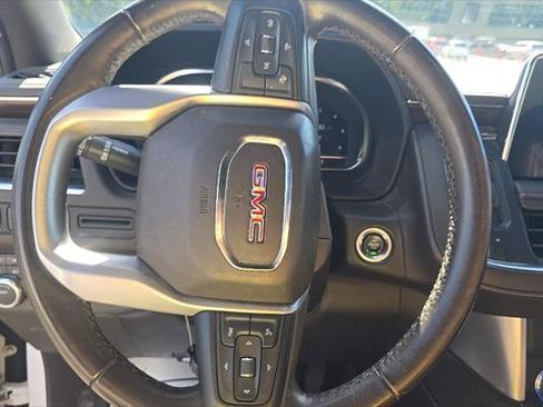 Used 2022 GMC Yukon XL SLE w/ Gmc Pro Safety Plus Package AWD/4WD image 19