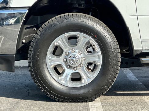 Used 2024 RAM 2500 Big Horn image 25