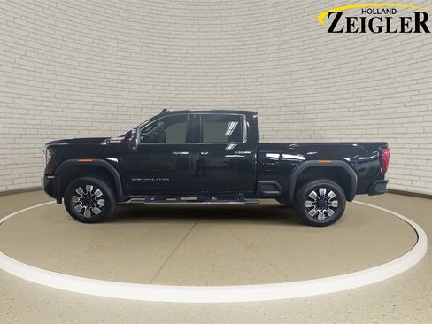 Used 2024 GMC Sierra 3500 Denali w/ Denali Reserve Package image 8