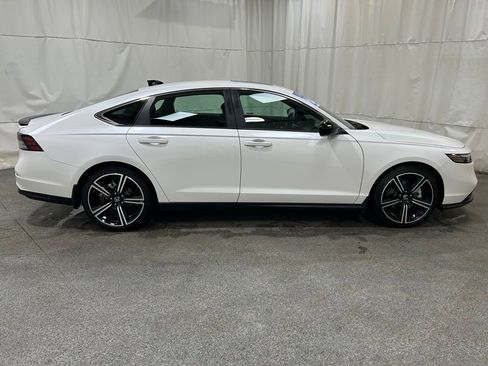 Used 2025 Honda Accord Sport image 10