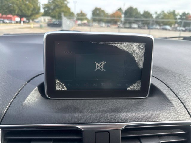 Used 2014 MAZDA MAZDA3 s Grand Touring w/ Technology Package FWD image 33
