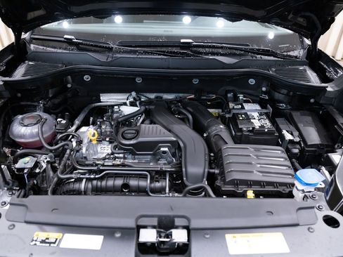 New 2026 Volkswagen Taos SE FWD image 26
