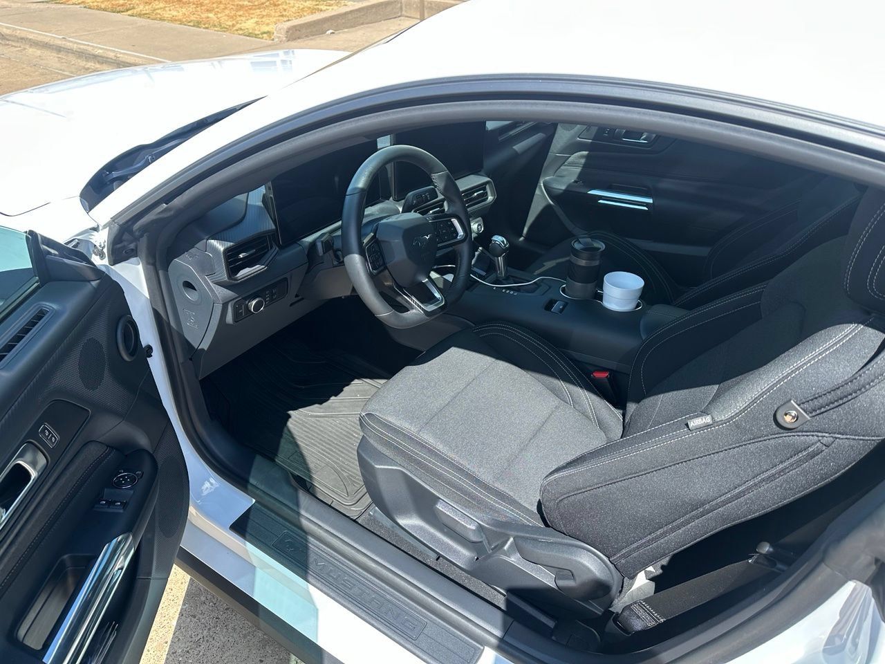 Used 2025 Ford Mustang Coupe RWD image 3