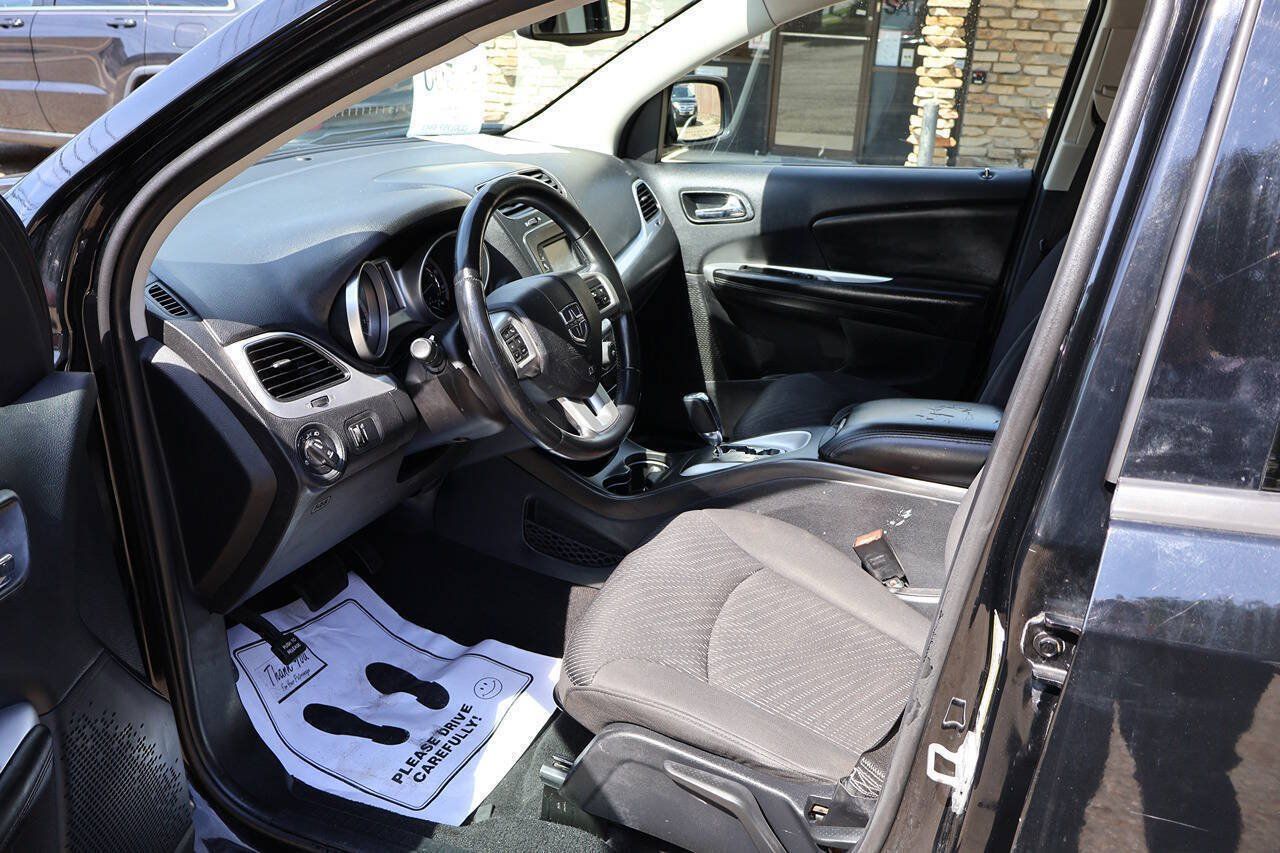 Used 2014 Dodge Journey SXT w/ Flexible Seating Group FWD image 12