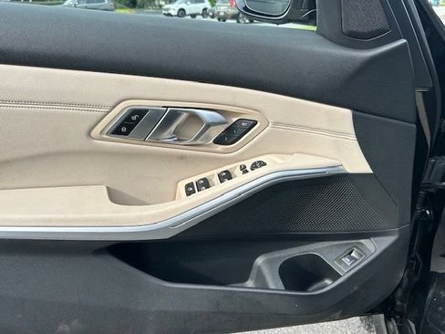 Used 2019 BMW 330i xDrive Sedan w/ Premium Package AWD/4WD image 21
