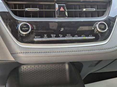 Used 2022 Toyota Corolla SE image 20