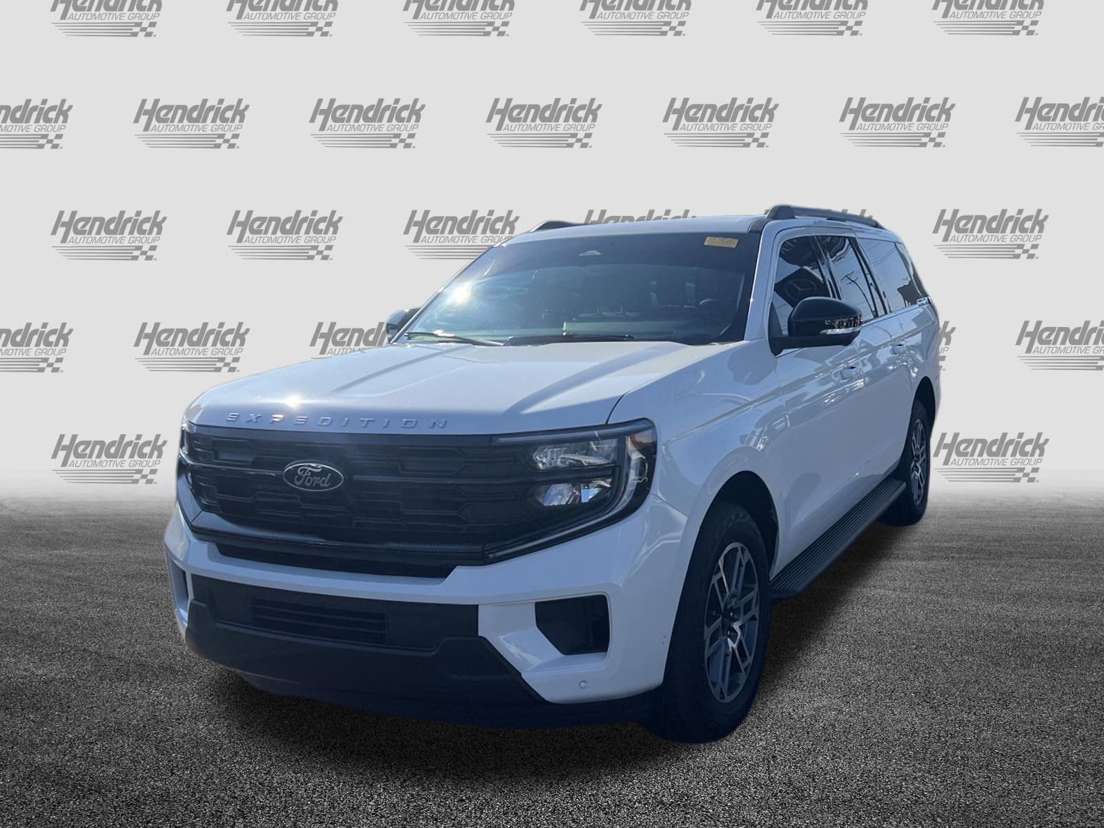 Used 2025 Ford Expedition Max Active AWD/4WD image 5