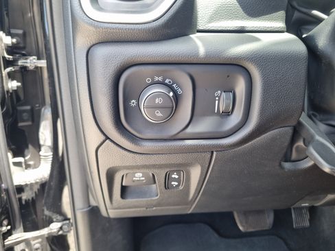 Used 2023 RAM 1500 Big Horn AWD/4WD image 22
