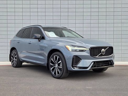 Certified 2024 Volvo XC60 B5 Plus AWD/4WD image 5