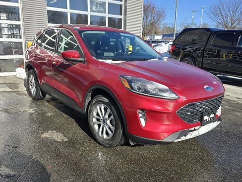 Used 2021 Ford Escape SE w/ Convenience Package image 1