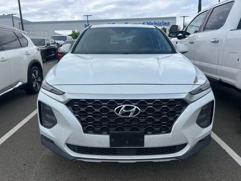 Used 2020 Hyundai Santa Fe SEL image 2