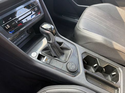 Certified 2023 Volkswagen Tiguan SE R-Line AWD/4WD image 18