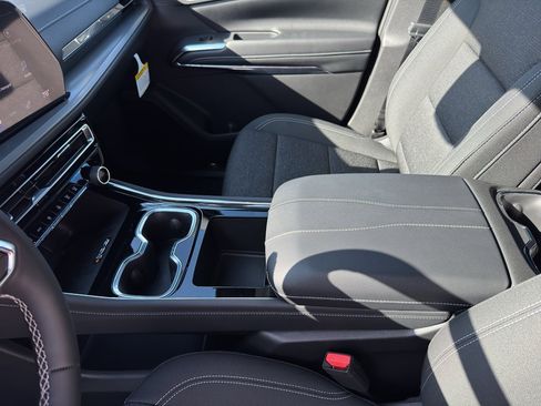 New 2026 Chevrolet Traverse LT w/ Midnight/Sport Edition image 15