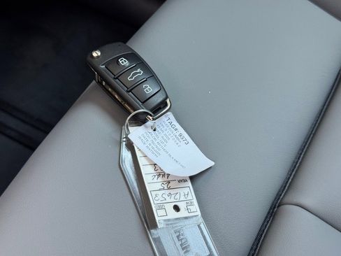 New 2025 Audi Q3 2.0T Premium image 36