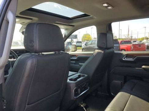 Used 2023 GMC Sierra 1500 Denali w/ Denali Reserve Package AWD/4WD image 9