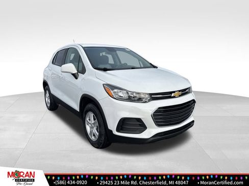 Used 2022 Chevrolet Trax LS w/ Fleet Convenience Package image 7