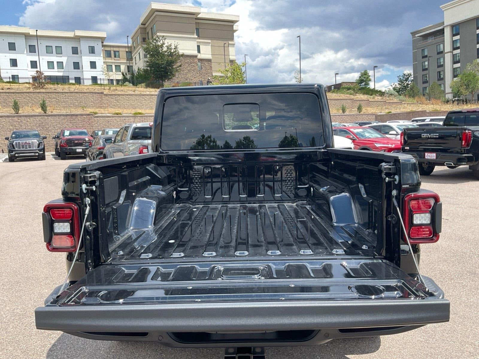 Used 2026 Jeep Gladiator Mojave w/ Safety Group AWD/4WD image 19