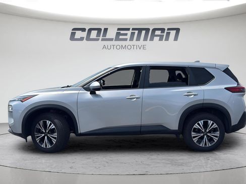Used 2023 Nissan Rogue SV AWD/4WD image 2