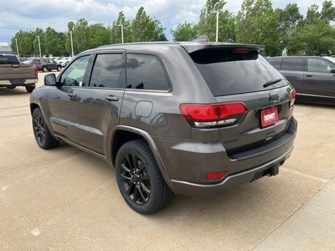 Certified 2021 Jeep Grand Cherokee Laredo X AWD/4WD image 6