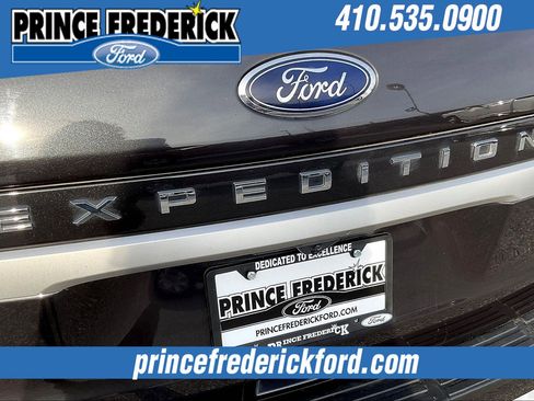 Used 2024 Ford Expedition XLT image 8
