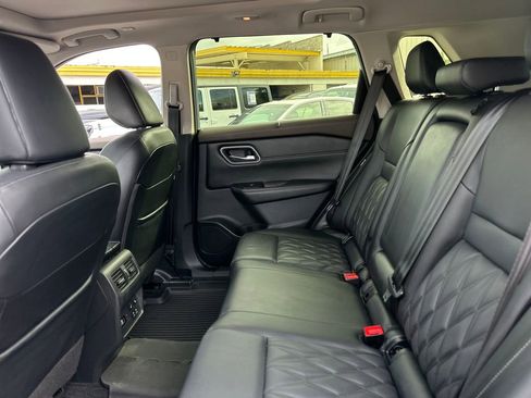 Used 2023 Nissan Rogue Platinum w/ Platinum Premium Package image 22