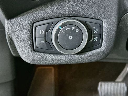 Used 2019 Ford Escape SE FWD image 16