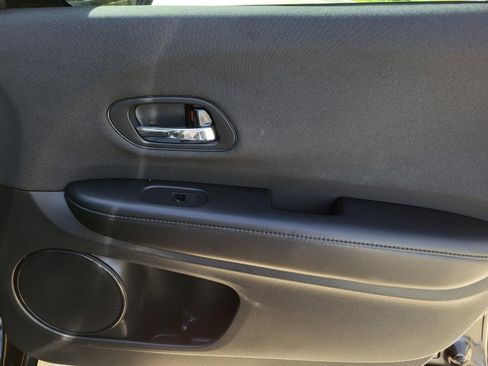 Used 2022 Honda HR-V Sport image 14