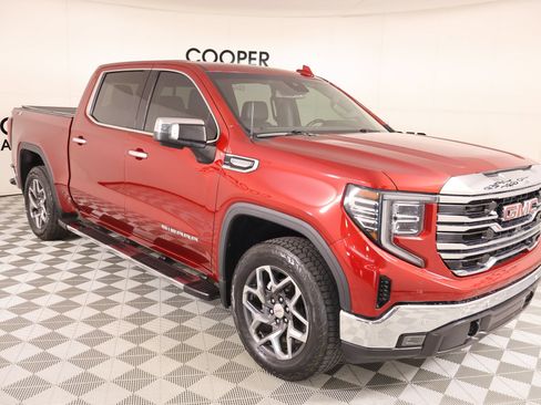 Used 2022 GMC Sierra 1500 SLT AWD/4WD image 1