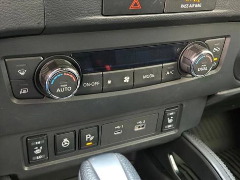 Used 2022 Nissan Frontier PRO-4X w/ Pro-4X Premium Package image 14