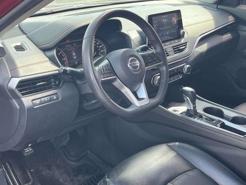 Used 2022 Nissan Altima 2.0 SR FWD image 12