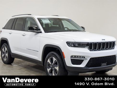 Used 2022 Jeep Grand Cherokee Limited 4xe image 1