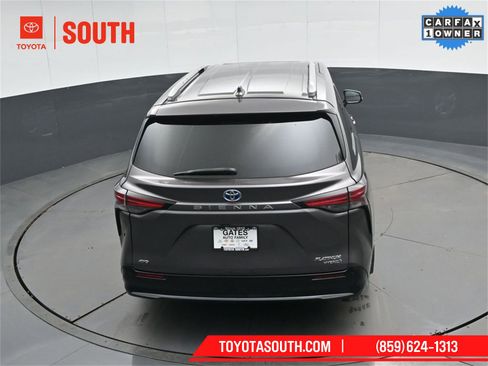 Used 2024 Toyota Sienna Platinum image 59
