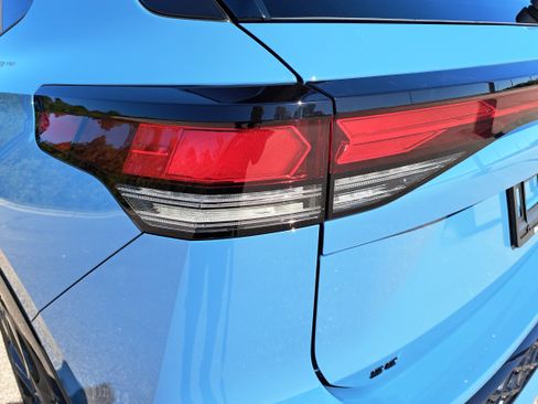 New 2026 Volkswagen Tiguan SE R-Line image 32