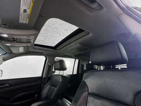 Used 2018 Chevrolet Suburban LT w/ LT Signature Package RWD image 26