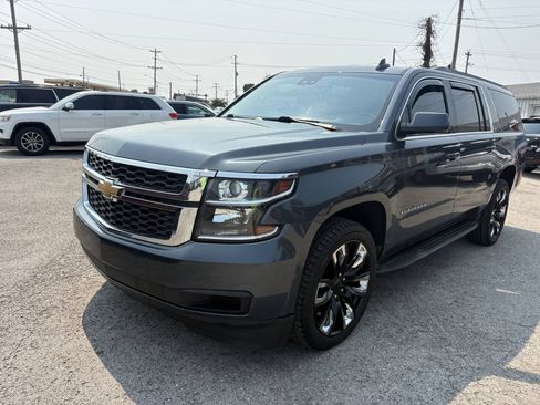 Used 2020 Chevrolet Suburban LT RWD image 5