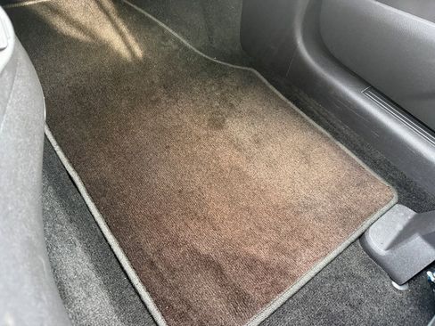 Used 2013 Ford Edge SEL image 16