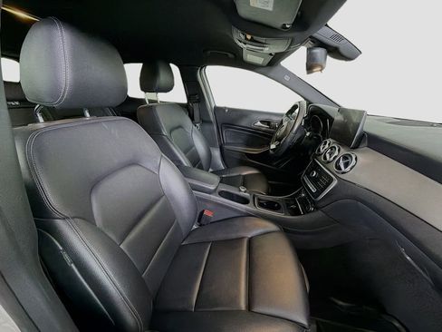 Used 2019 Mercedes-Benz GLA 250 image 24
