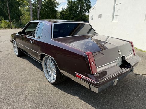 Used 1988 Oldsmobile Cutlass Supreme Classic RWD image 5