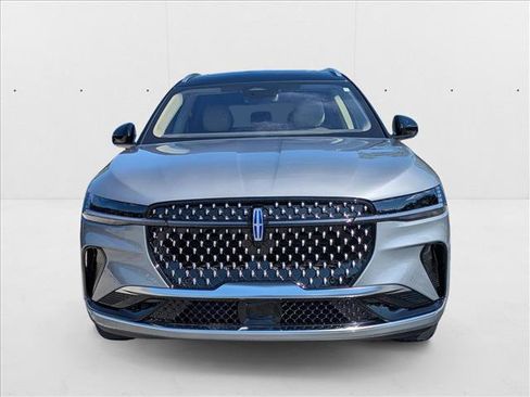 New 2025 Lincoln Nautilus Reserve image 6