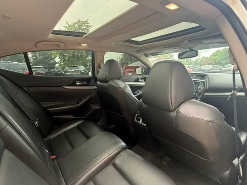 Used 2017 Nissan Maxima 3.5 SL FWD image 11